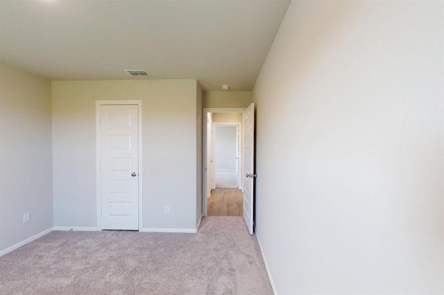 Spacious, unfurnished interior of a new home in Verandah, Royse City (Image 28).