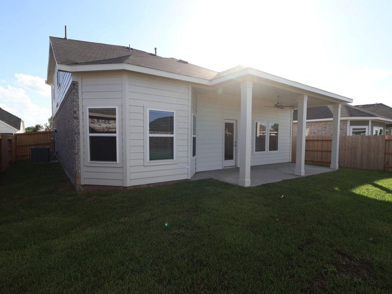 Exterior details and patio area of a home in Miller's Pond, Rosenberg (Image 4).