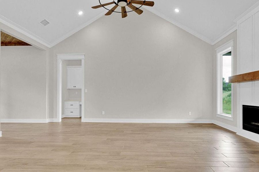 Spacious, unfurnished interior of a new home in , Tyler (Image 23).