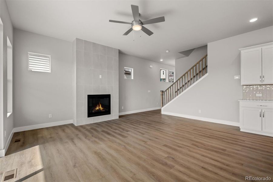Spacious, unfurnished interior of a new home in Trailside at Cottonwood Creek, Colorado Springs (Image 26).