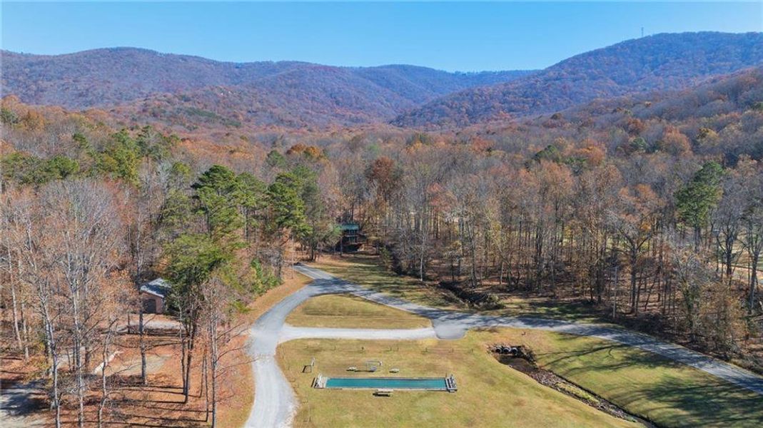 Natural landscape and outdoor views near in Jasper (Image 14). Natural landscape and outdoor views near in Jasper (Image 14).