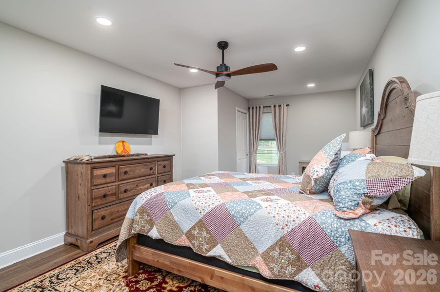 2nd Bedroom