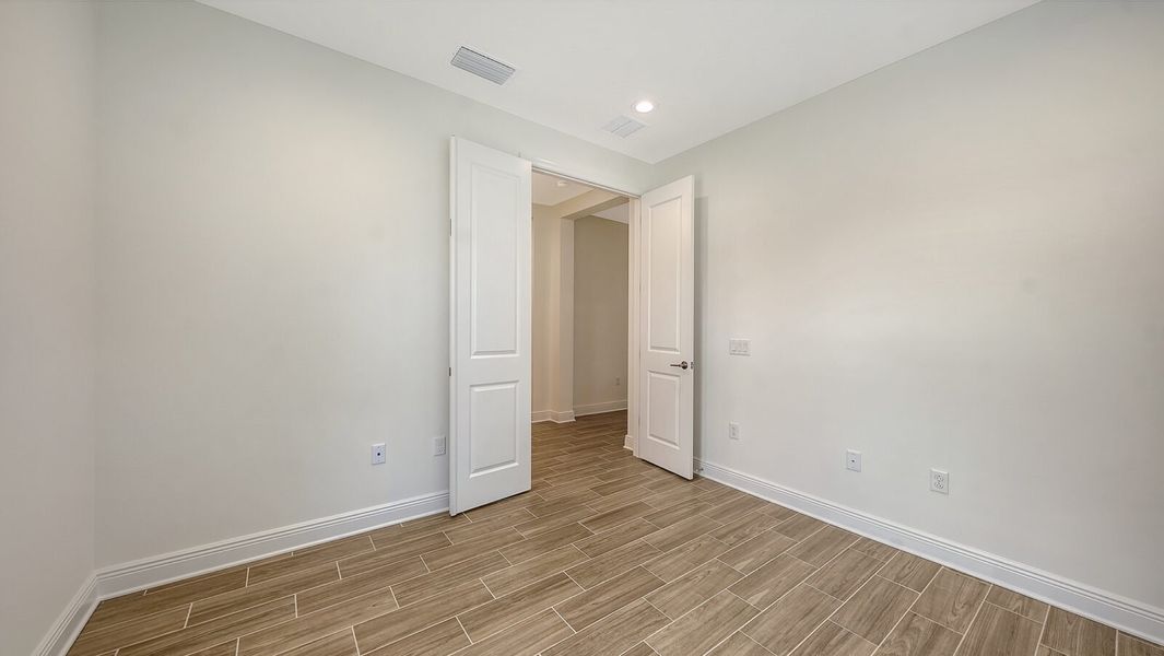 Spacious, unfurnished interior of a new home in Wildleaf, Parrish (Image 17).