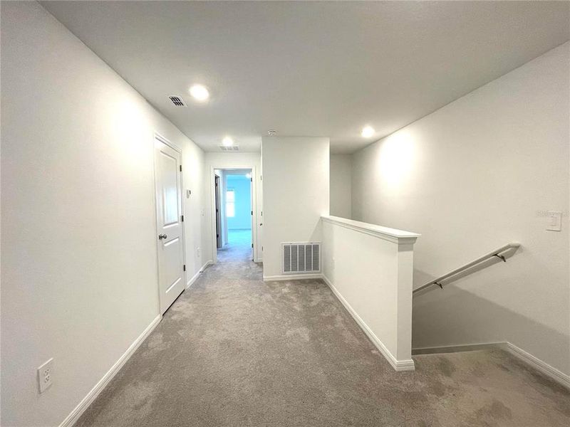 Spacious, unfurnished interior of a new home in , Zephyrhills (Image 10).