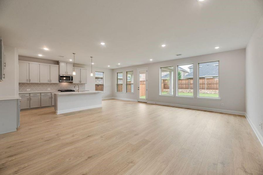 Spacious, unfurnished interior of a new home in Spiritas Ranch, Little Elm (Image 17).