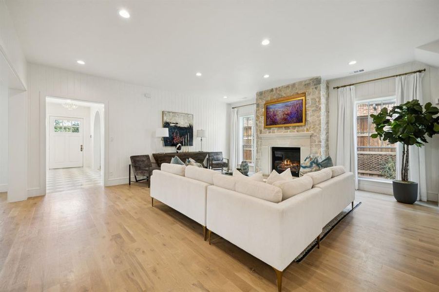 Furnished interior view inside a new home in , Dallas (Image 17).