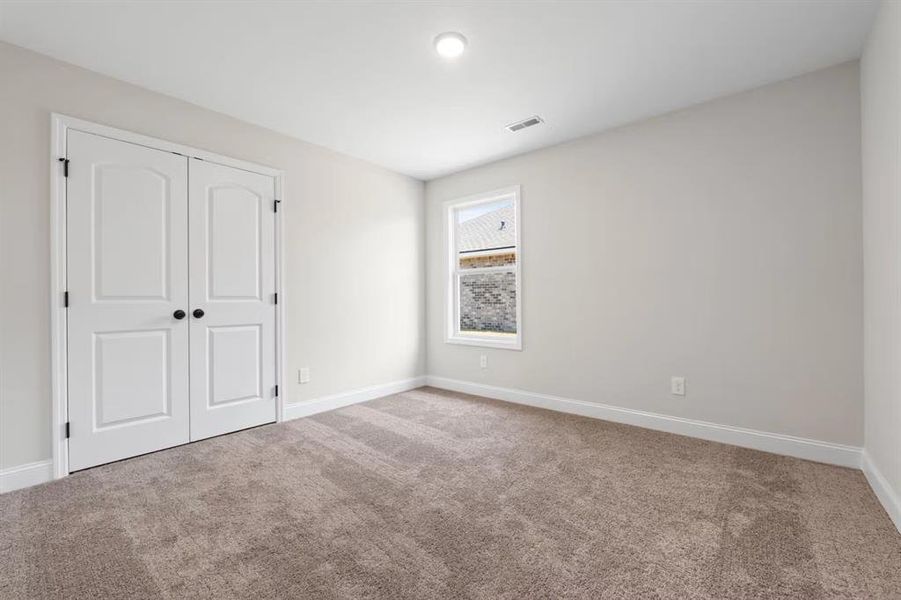 Spacious, unfurnished interior of a new home in Meadow Ridge Estates, Josephine (Image 27).