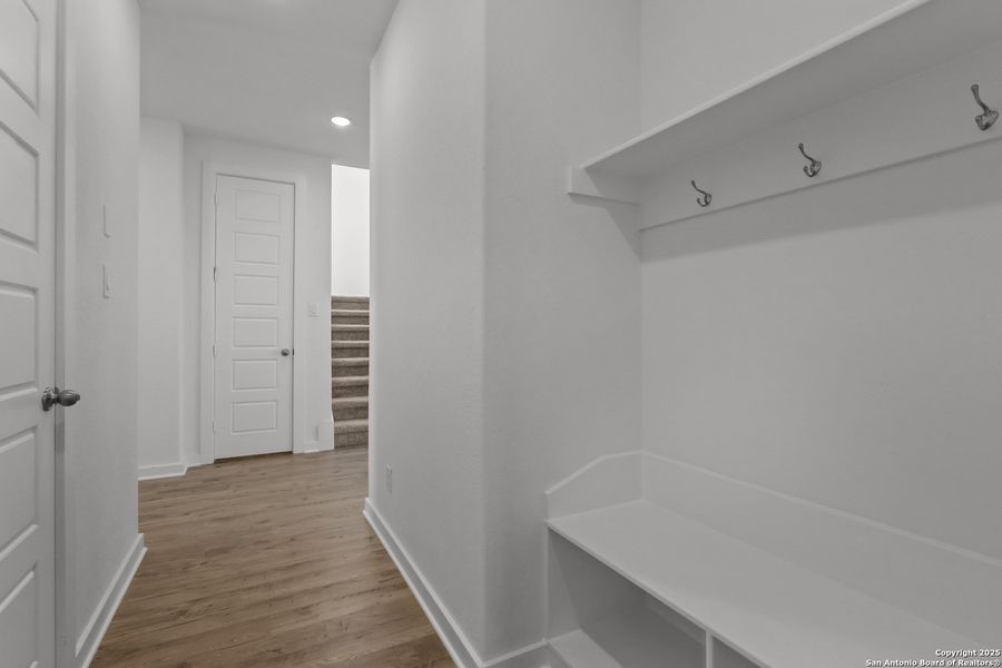 Spacious, unfurnished interior of a new home in Stillwater Ranch, San Antonio (Image 20). Spacious, unfurnished interior of a new home in Stillwater Ranch, San Antonio (Image 20).