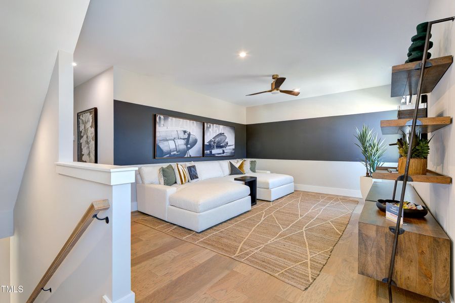 PJD5-0048-00_Horizon_Gameroom-3