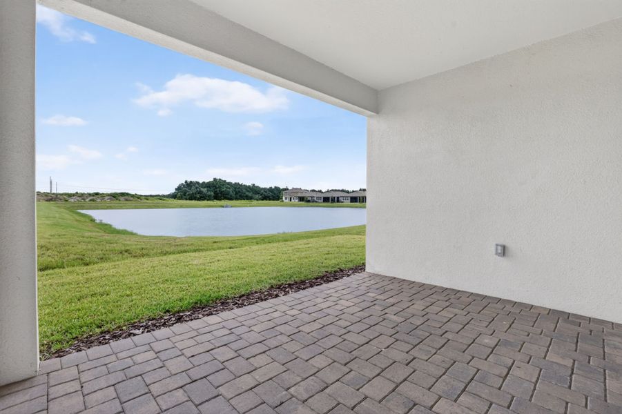 Exterior details and patio area of a home in Crosswind Ranch, Parrish (Image 2).