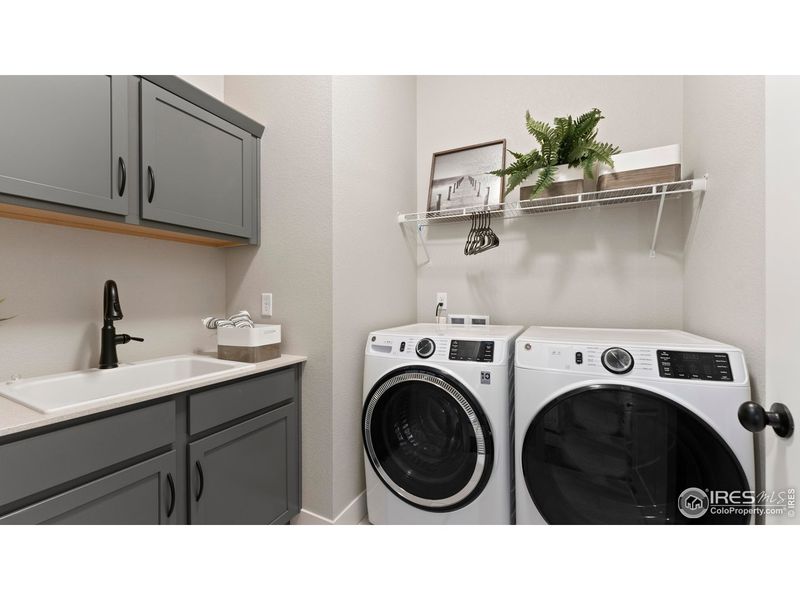 Furnished interior view inside a new home in Vernazza, Windsor (Image 3).