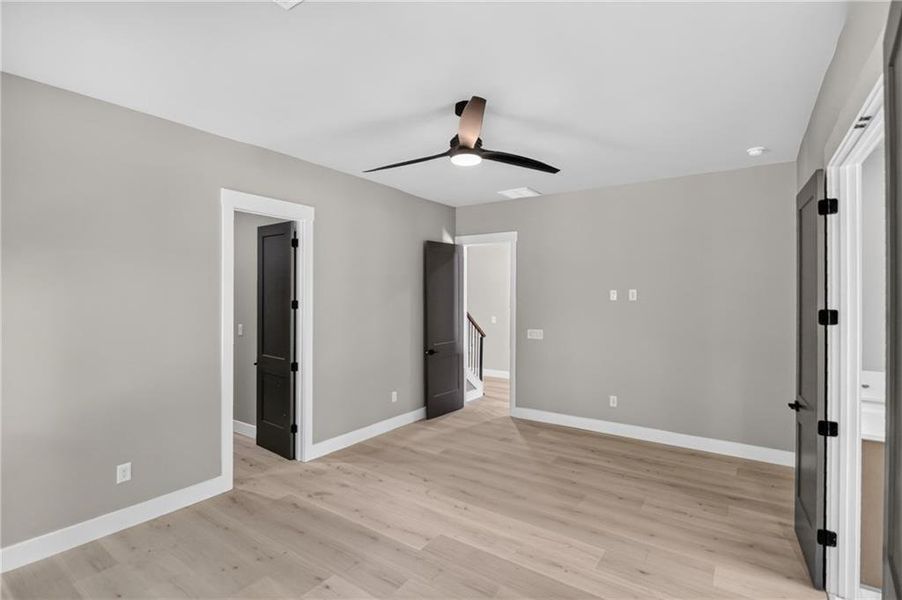 Spacious, unfurnished interior of a new home in , Stone Mountain (Image 121).