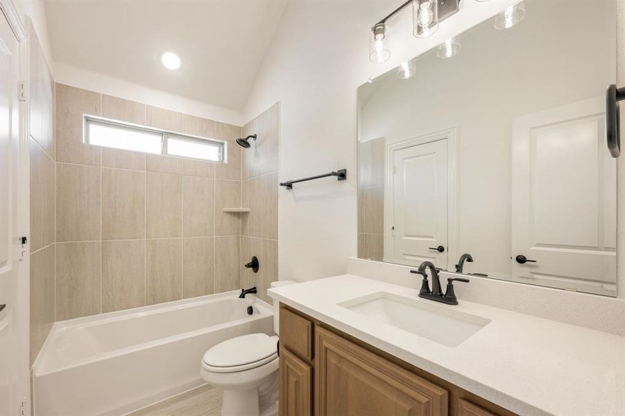 Furnished interior view inside a new home in Somerset Classic 70s & 80s, Mansfield (Image 7).