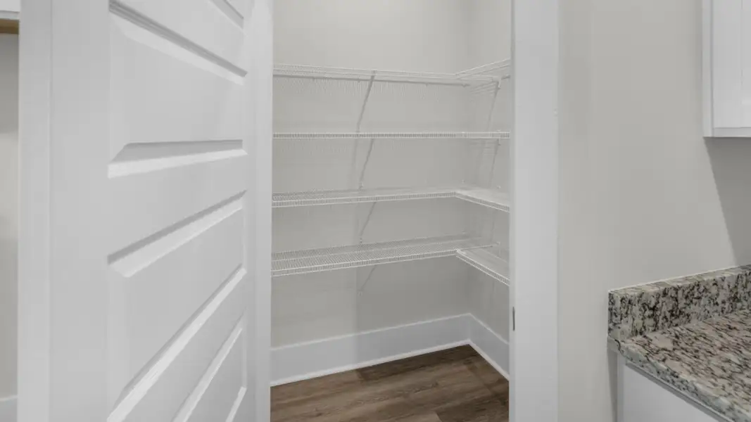 Image 33 of a home in Rolling Hills.