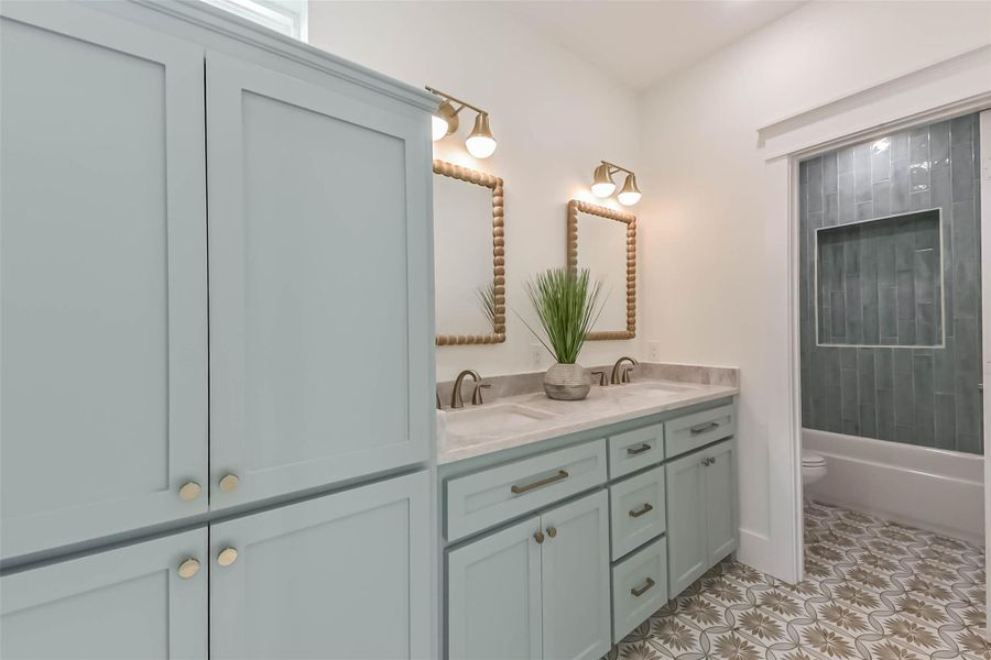 Furnished interior view inside a new home in , Galveston (Image 19).