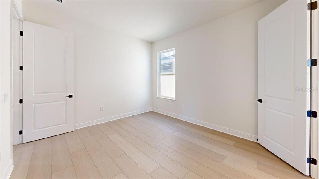 Spacious, unfurnished interior of a new home in , Orlando (Image 23).