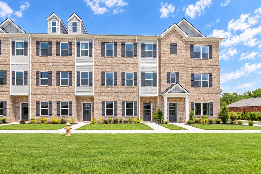 Image 15 of a home in Sweetbriar Place.