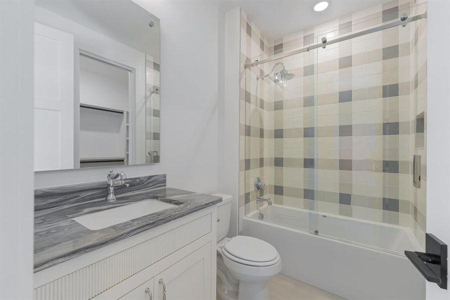 Furnished interior view inside a new home in The Resort on Eagle Mt. Lake, Fort Worth (Image 6). Furnished interior view inside a new home in The Resort on Eagle Mt. Lake, Fort Worth (Image 6).