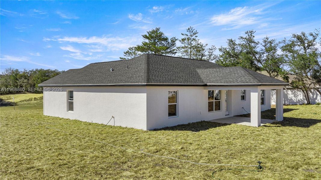 Exterior details and patio area of a home in , Ocala (Image 3).