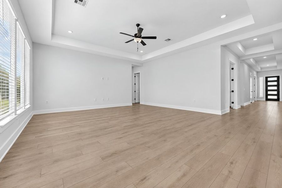 Spacious, unfurnished interior of a new home in Silverleaf, Cedar Creek (Image 16). Spacious, unfurnished interior of a new home in Silverleaf, Cedar Creek (Image 16).