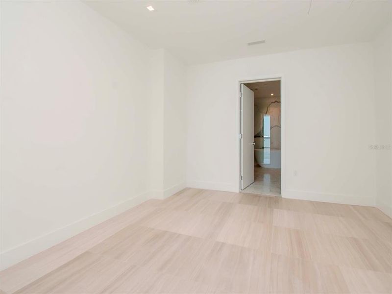 Spacious, unfurnished interior of a new home in , Tampa (Image 64). Spacious, unfurnished interior of a new home in , Tampa (Image 64).