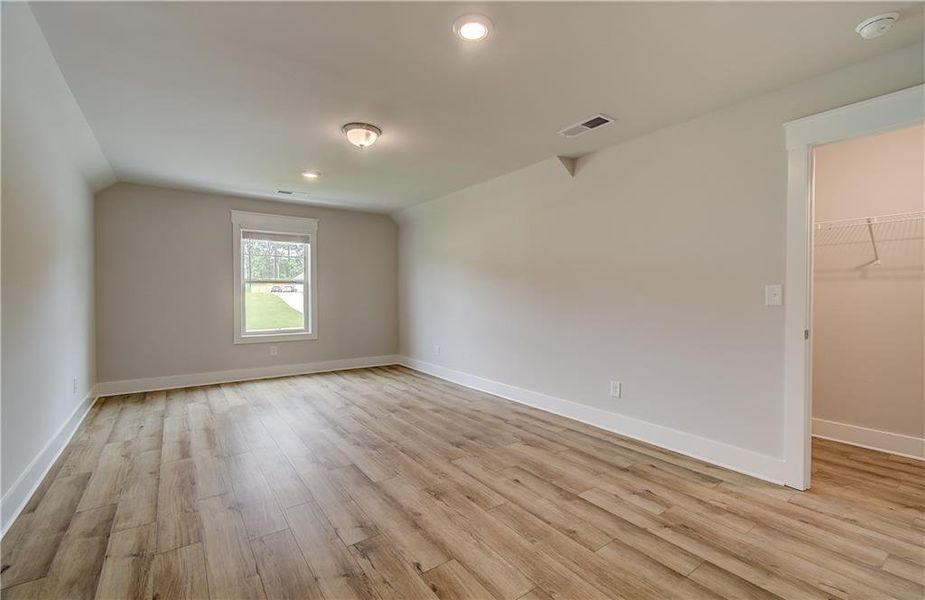 Spacious, unfurnished interior of a new home in , Senoia (Image 27). Spacious, unfurnished interior of a new home in , Senoia (Image 27).