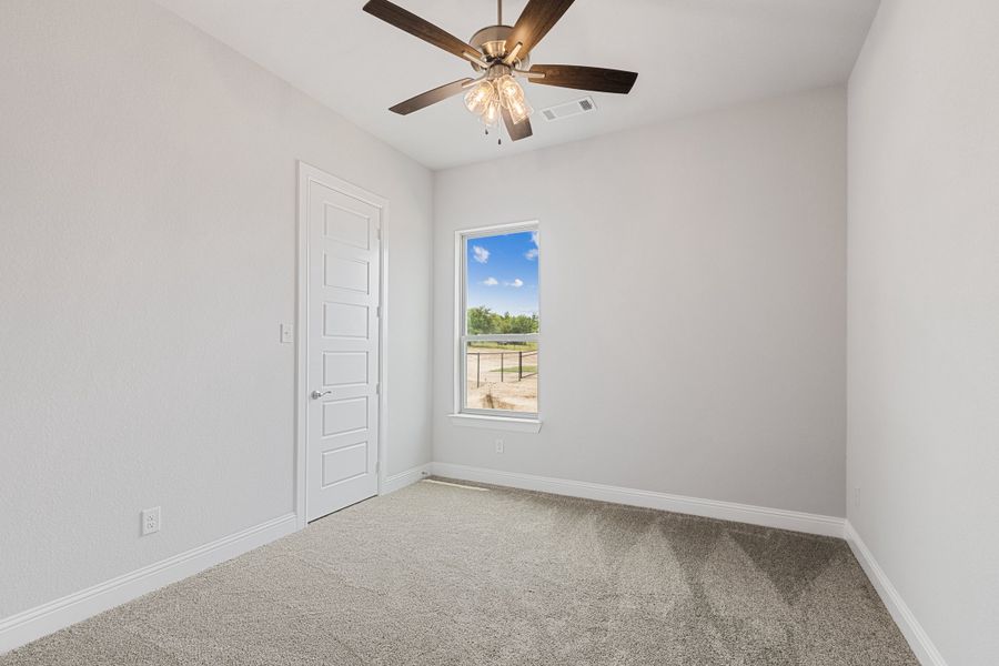 Representative unfurnished interior of a home built from the The Braden II by Doug Parr Custom Homes in Kessler Farms, Brock (Image 23).