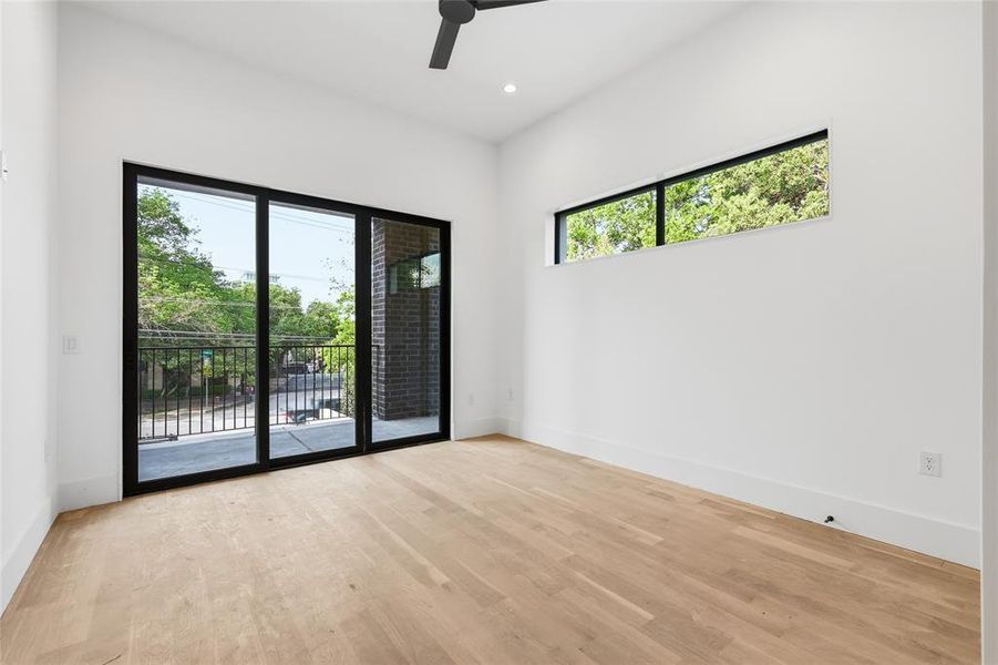 Spacious, unfurnished interior of a new home in , Dallas (Image 31).