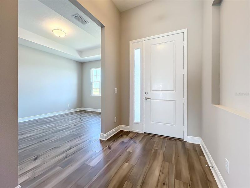 Spacious, unfurnished interior of a new home in Watercolor Place, Bradenton (Image 53).