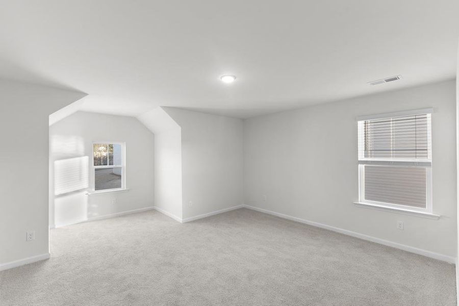 Representative unfurnished interior of a home built from the Nile by Veranda Homes in Heritage Bay, Sumter (Image 20).