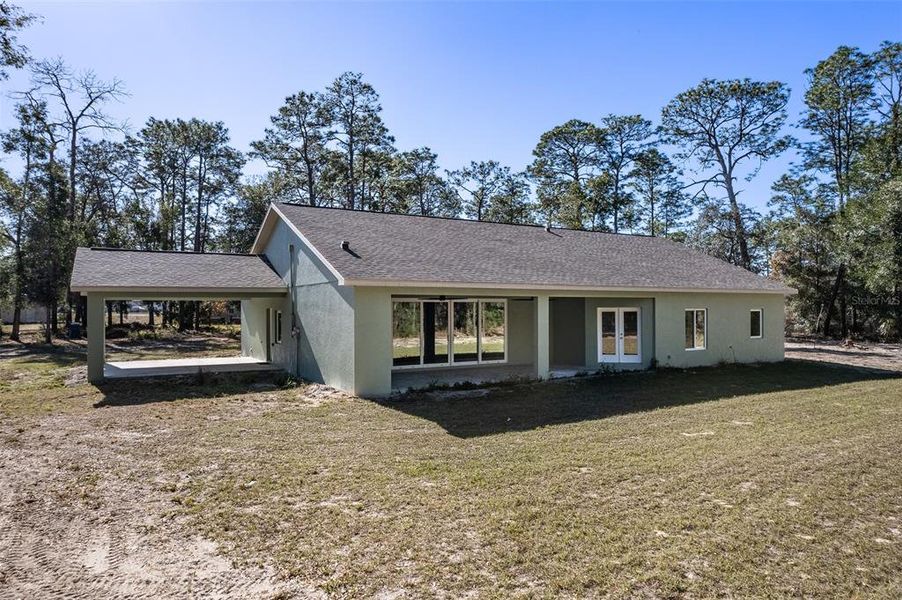 Exterior details and patio area of a home in , Spring Hill (Image 36).