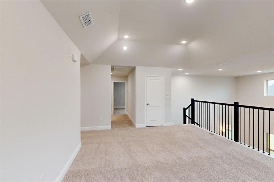 Spacious, unfurnished interior of a new home in Aster Park, McKinney (Image 35). Spacious, unfurnished interior of a new home in Aster Park, McKinney (Image 35).