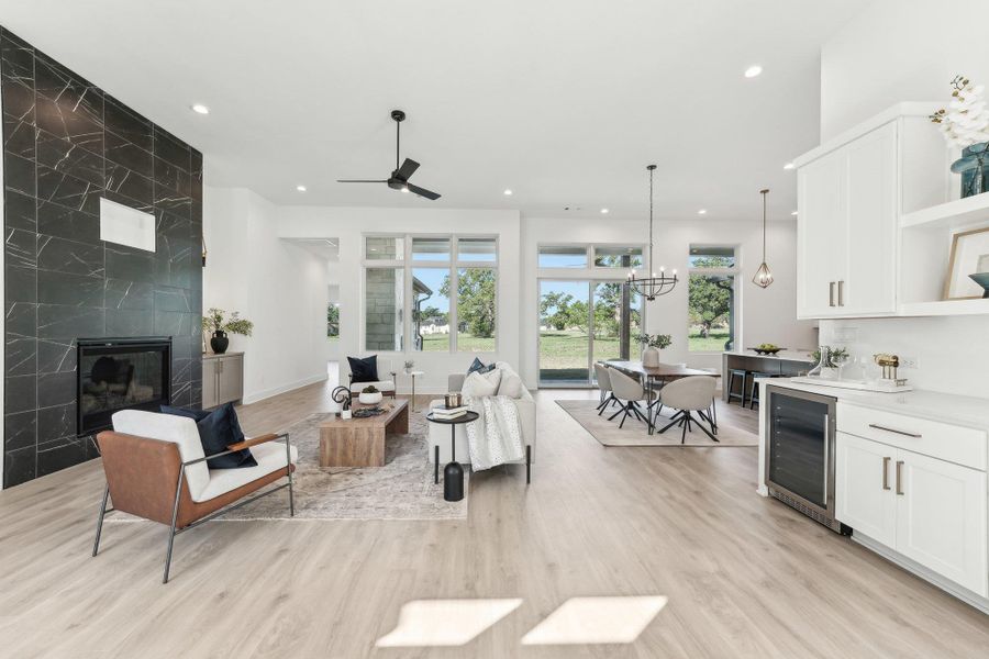 Comfortable, connected, and effortlessly stylish—your main living space awaits. Comfortable, connected, and effortlessly stylish—your main living space awaits.