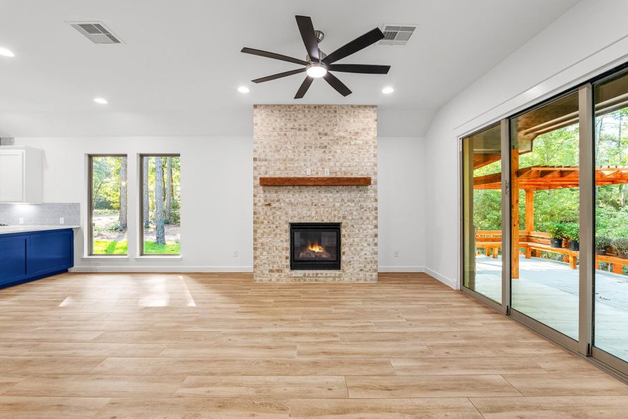 Spacious, unfurnished interior of a new home in , Livingston (Image 21).