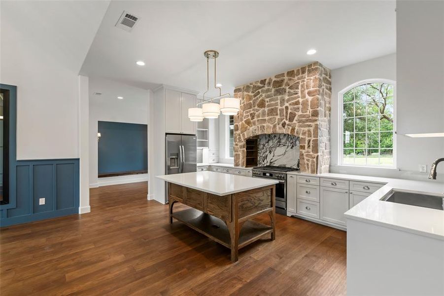 Furnished interior view inside a new home in , Fort Worth (Image 10).