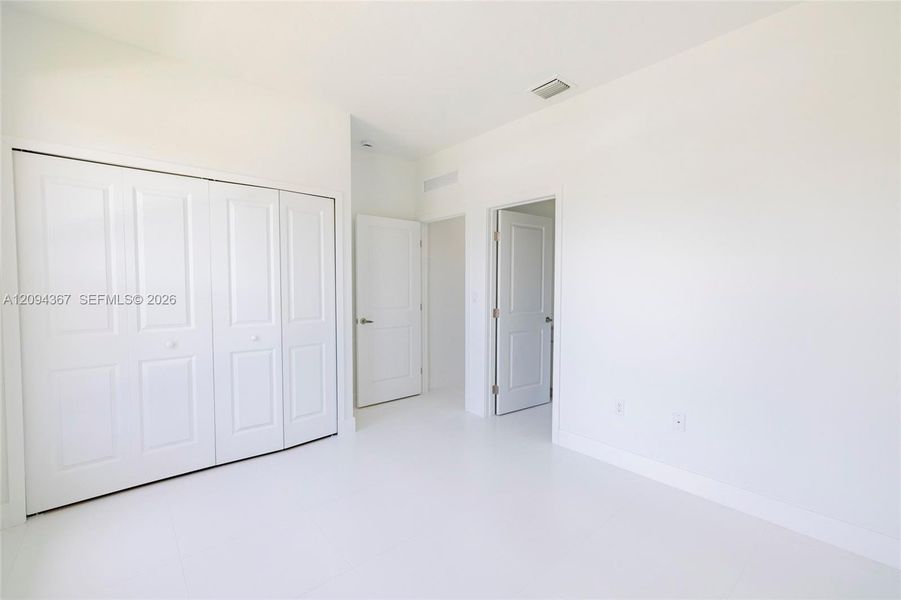 Spacious, unfurnished interior of a new home in , Miami (Image 18).