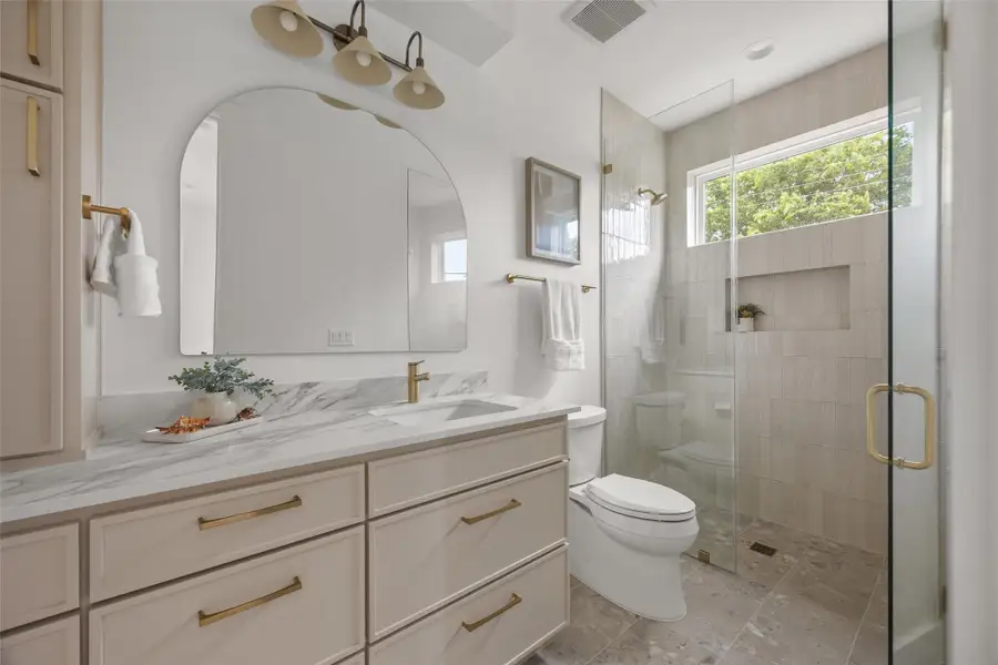 Furnished interior view inside a new home in , Austin (Image 16).
