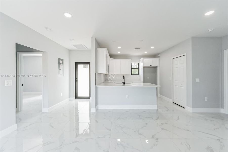 Image 28 of a home in .