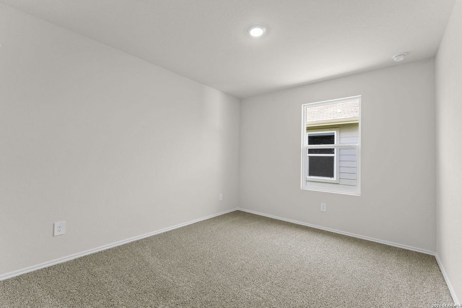 Spacious, unfurnished interior of a new home in Navarro Fields, Seguin (Image 19).