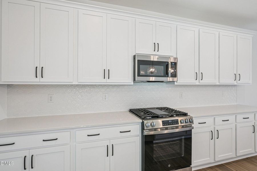 15-web-or-mls-Marvel Dr-S1810-015 15-web-or-mls-Marvel Dr-S1810-015