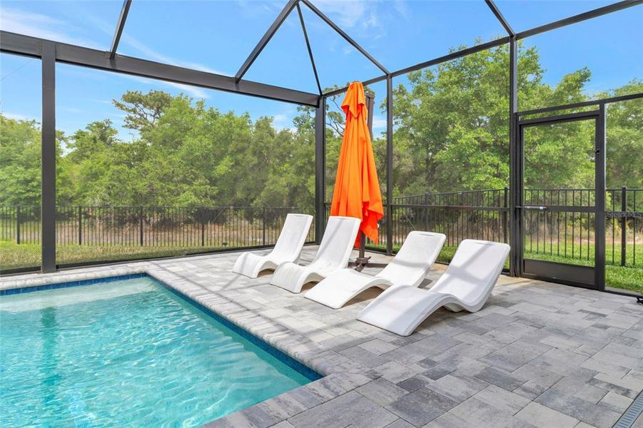 Exterior details and patio area of a home in , Orlando (Image 36).