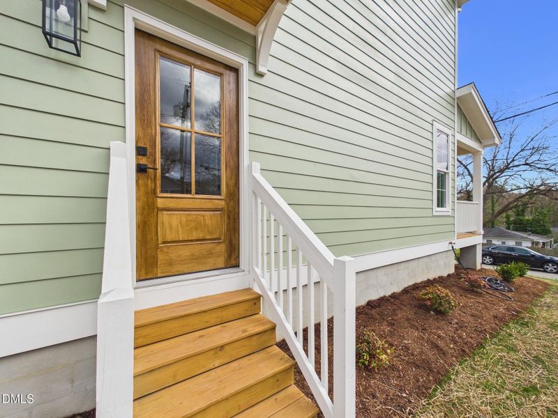 CAM01608G0-PR0128-STILL013