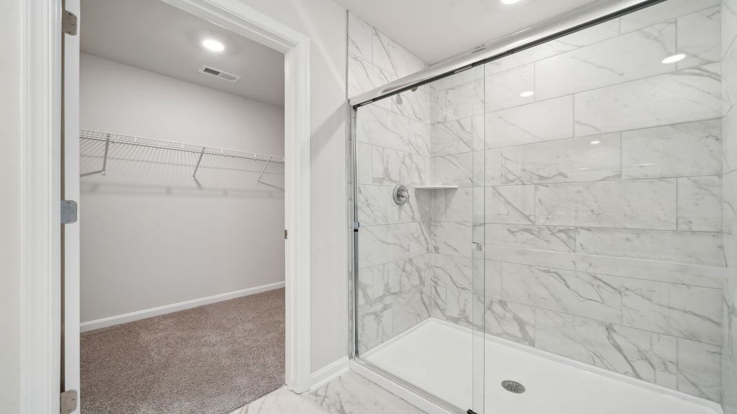 Spacious, unfurnished interior of a new home in Tooley Harbor, Elizabeth City (Image 23).