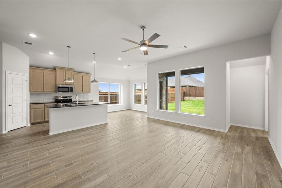DFW-Summer Crest-Concept 1455-4549 Lyre Leaf Drive- Living Room -Risewell Homes-2 DFW-Summer Crest-Concept 1455-4549 Lyre Leaf Drive- Living Room -Risewell Homes-2