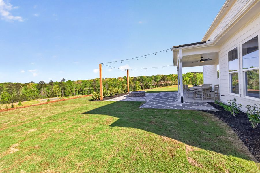 Representative exterior details of a home built from the Riverton by Pulte Homes in Riversprings, Dacula (Image 4).