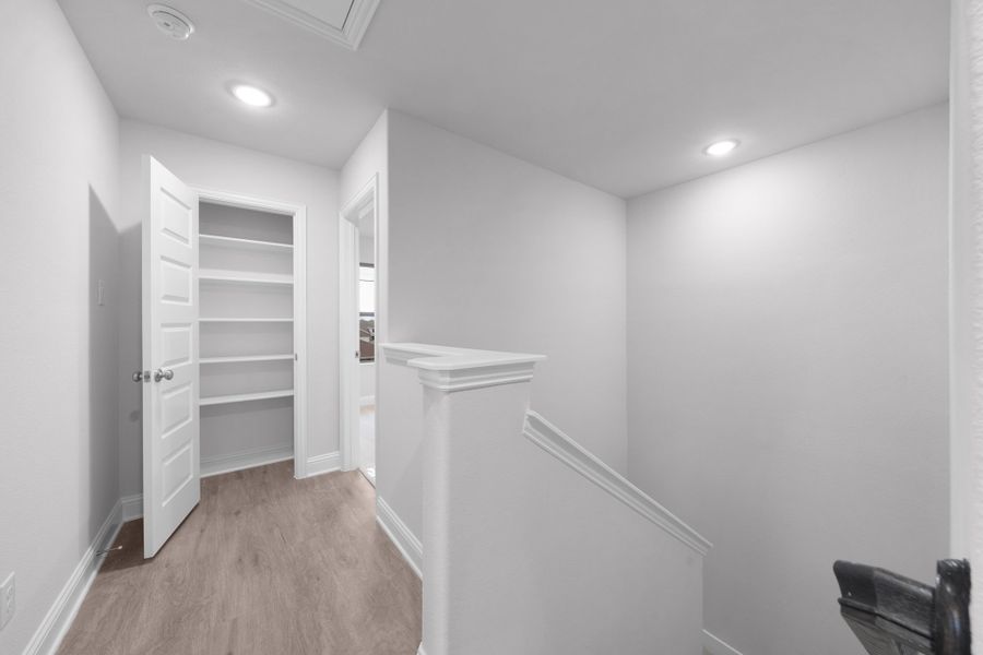 Spacious, unfurnished interior of a new home in Stonecreek, Sulphur Springs (Image 31). Spacious, unfurnished interior of a new home in Stonecreek, Sulphur Springs (Image 31).