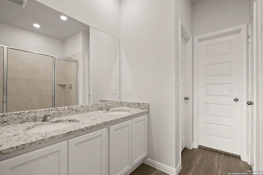 Furnished interior view inside a new home in Cinco Lakes, San Antonio (Image 10). Furnished interior view inside a new home in Cinco Lakes, San Antonio (Image 10).