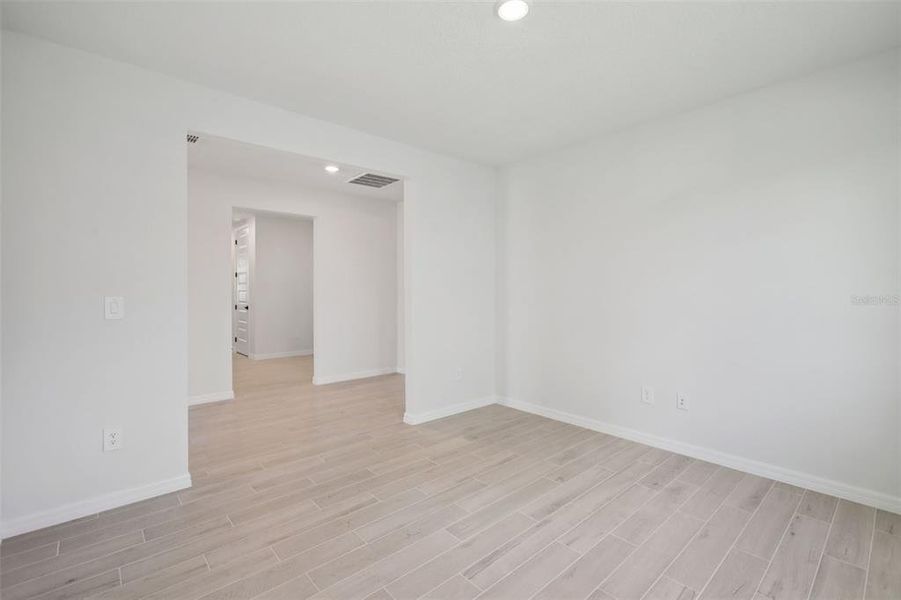 Spacious, unfurnished interior of a new home in Two Rivers - Signature Series, Zephyrhills (Image 21).