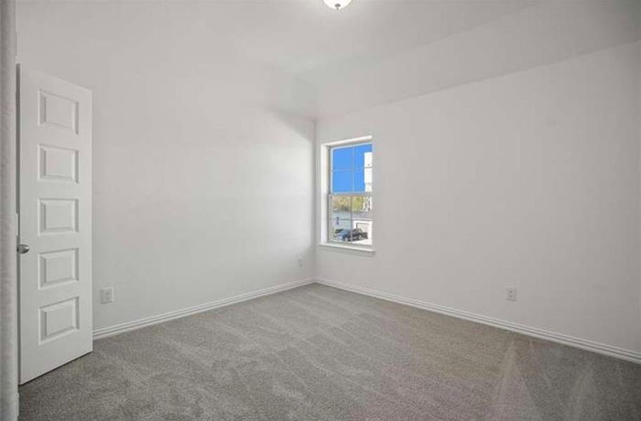 Spacious, unfurnished interior of a new home in Whitewing Trails, Princeton (Image 11).