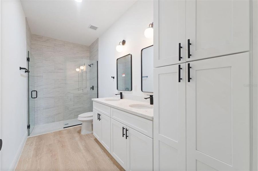 Furnished interior view inside a new home in , Ocala (Image 6).